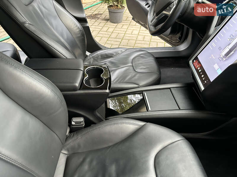 Лифтбек Tesla Model S 2013 в Красилове фото 33 Лифтбек Tesla Model S 2013 в Красилове