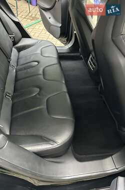 Лифтбек Tesla Model S 2013 в 
