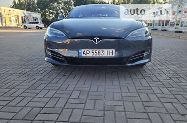 Лифтбек Tesla Model S 2016 в Киеве