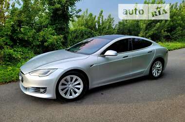 Лифтбек Tesla Model S 2018 в Тернополе