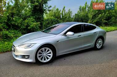 Ліфтбек Tesla Model S 2018 в 
