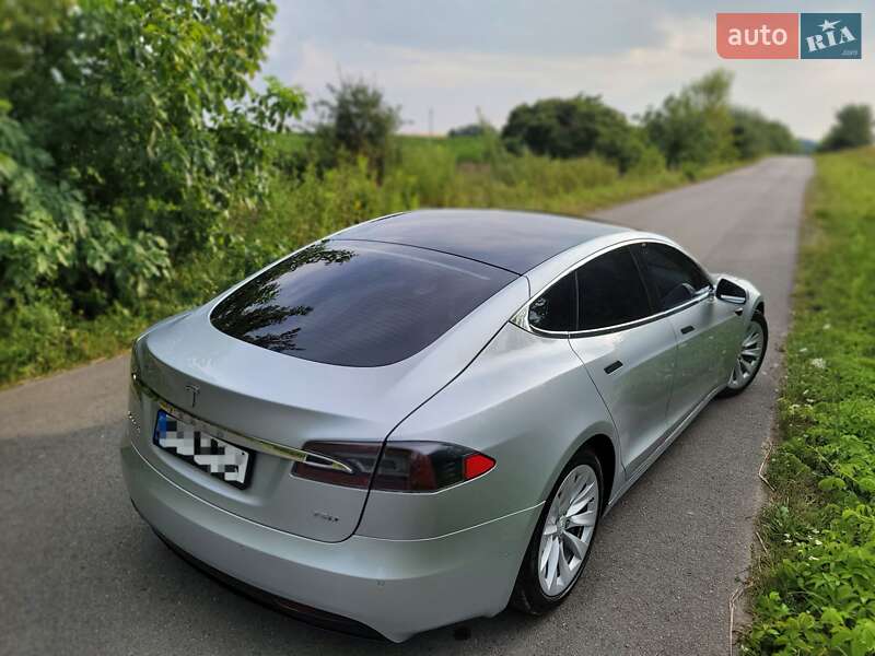 Лифтбек Tesla Model S 2018 в Тернополе