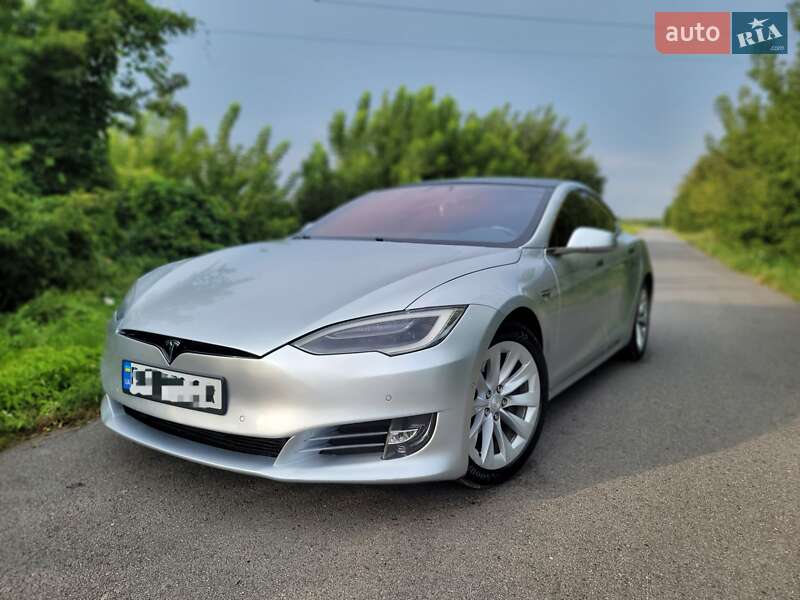 Лифтбек Tesla Model S 2018 в Тернополе