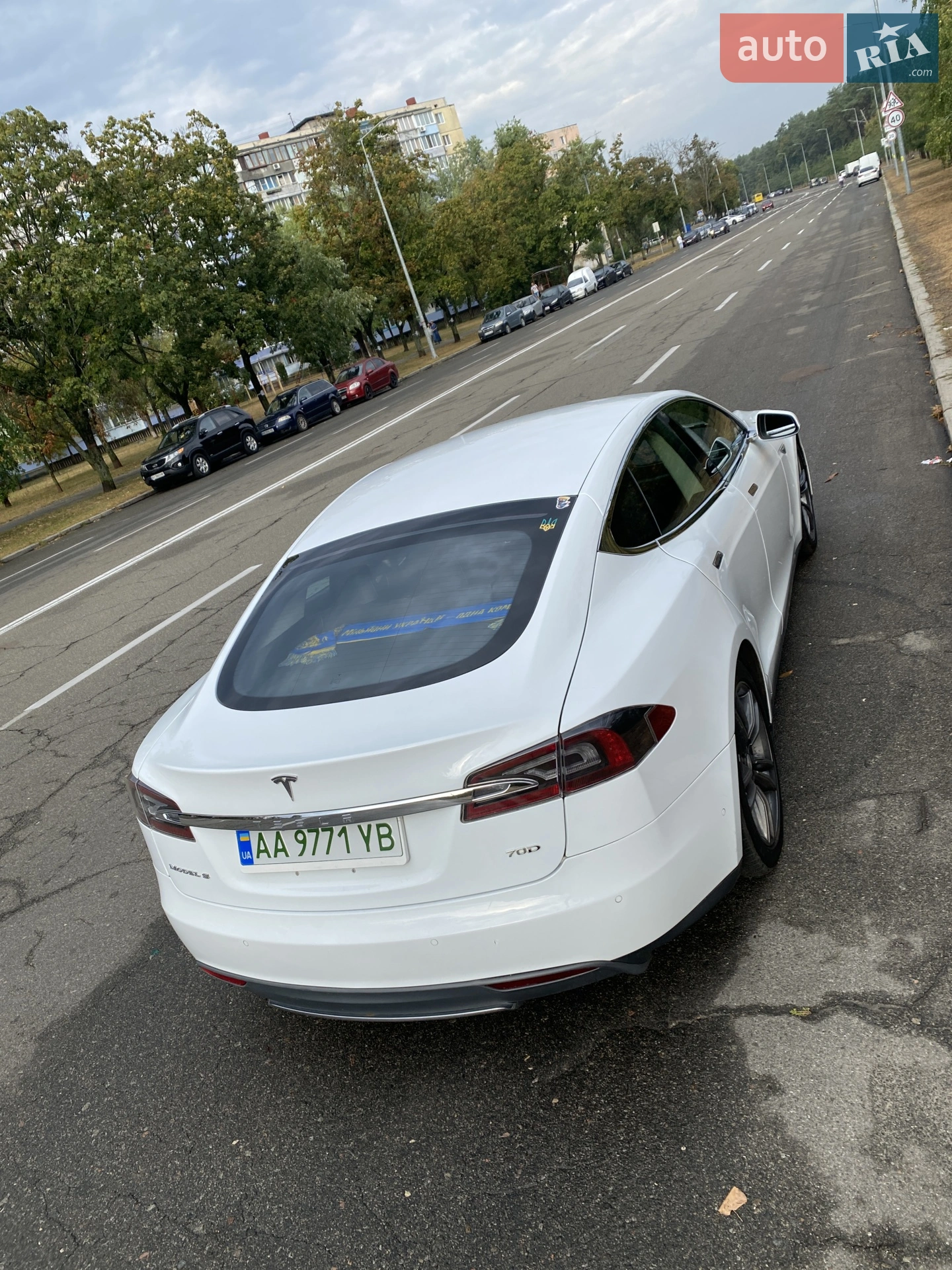 2015 Tesla Model S - мініатюра 9