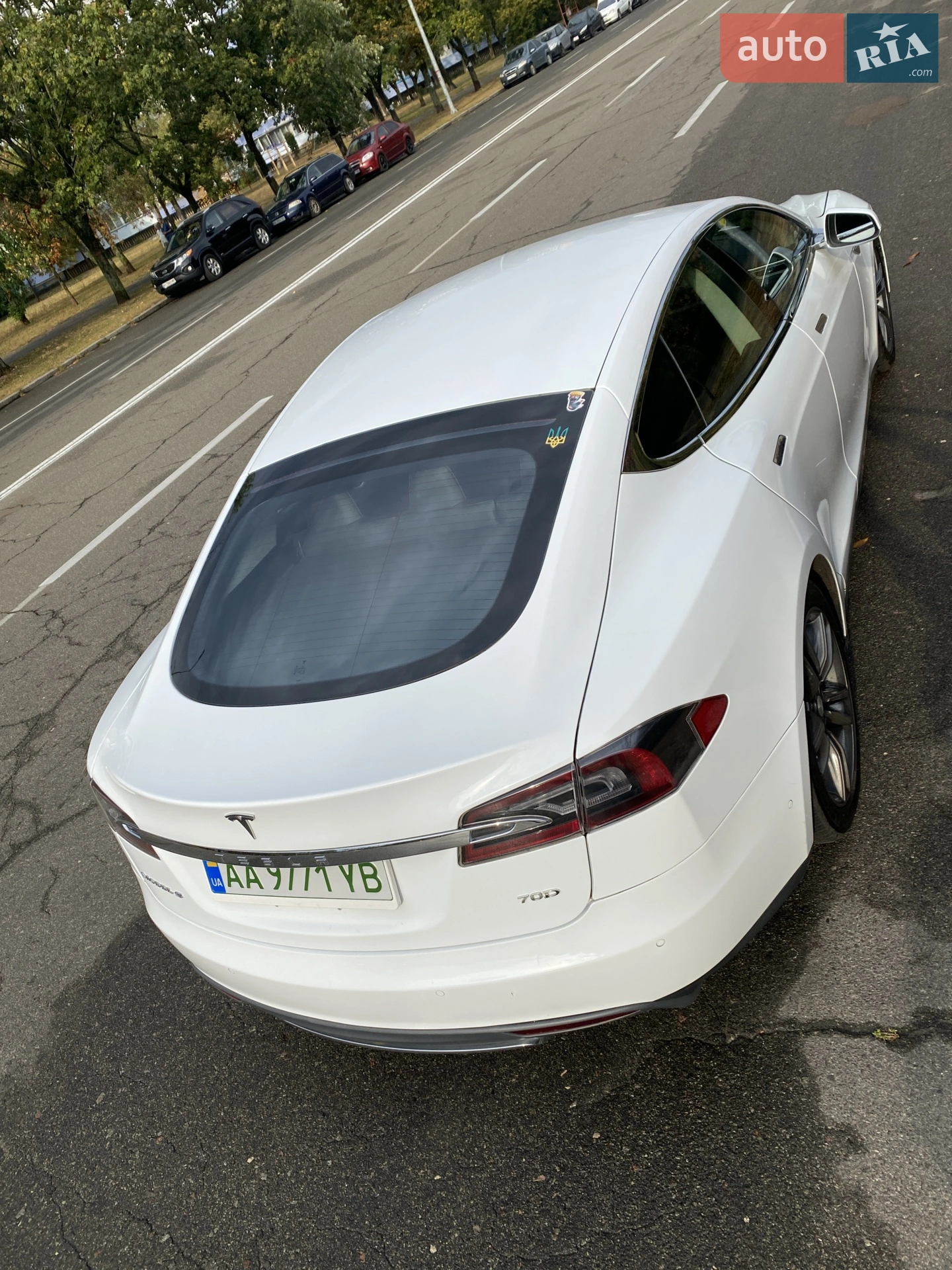 2015 Tesla Model S - мініатюра 12