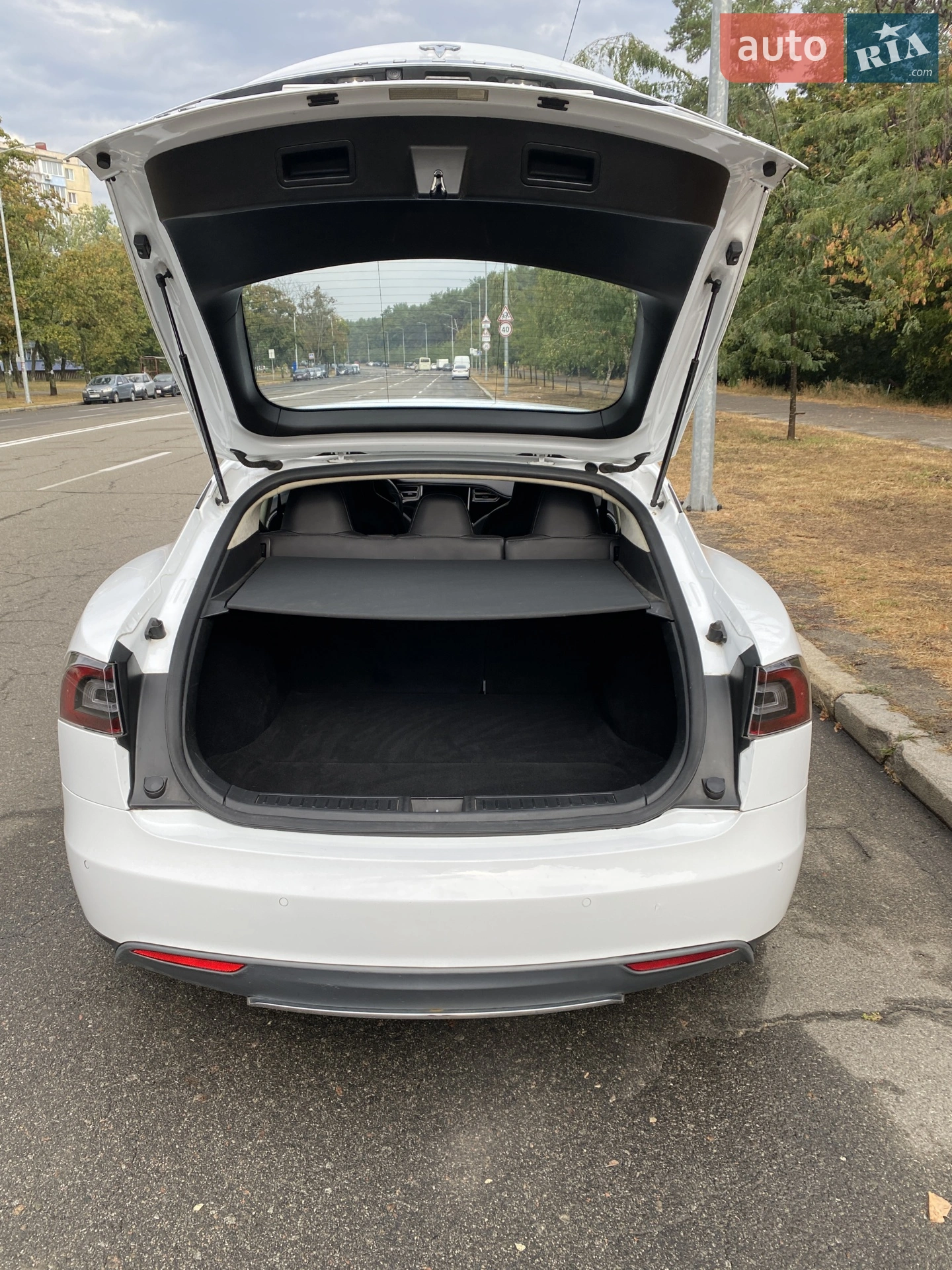 2015 Tesla Model S - мініатюра 17