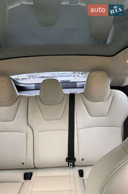 Лифтбек Tesla Model S 2019 в 
