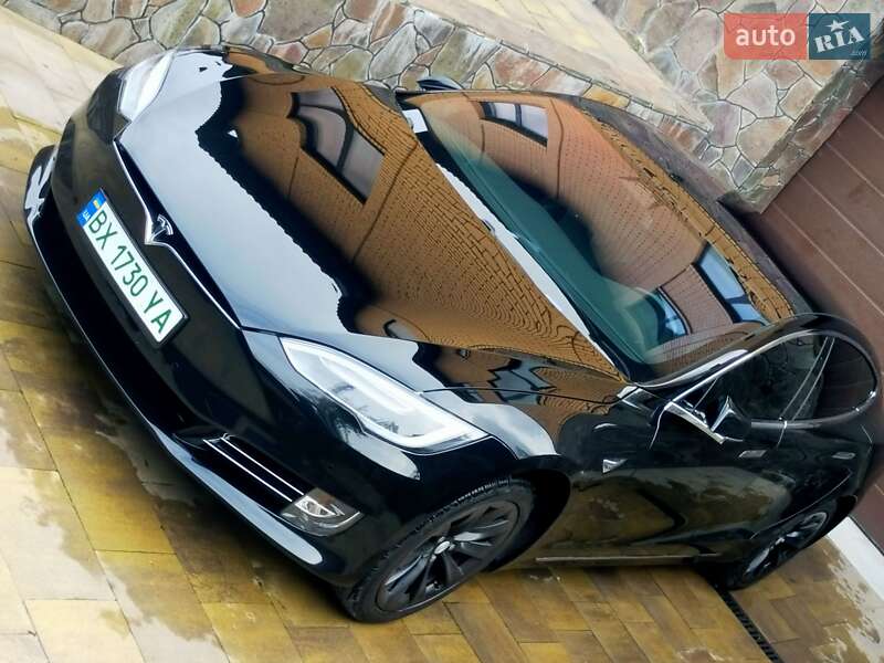 Лифтбек Tesla Model S 2017 в Хмельницком