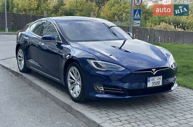 Лифтбек Tesla Model S 2019 в Днепре