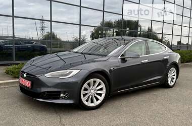 Ліфтбек Tesla Model S 2019 в Дніпрі