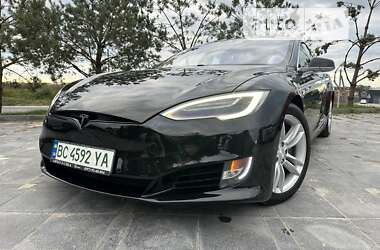 Ліфтбек Tesla Model S 2015 в Львові