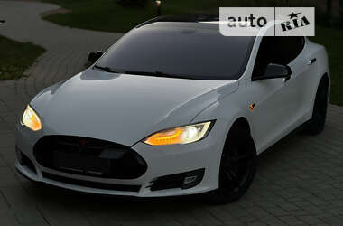 Ліфтбек Tesla Model S 2013 в Івано-Франківську