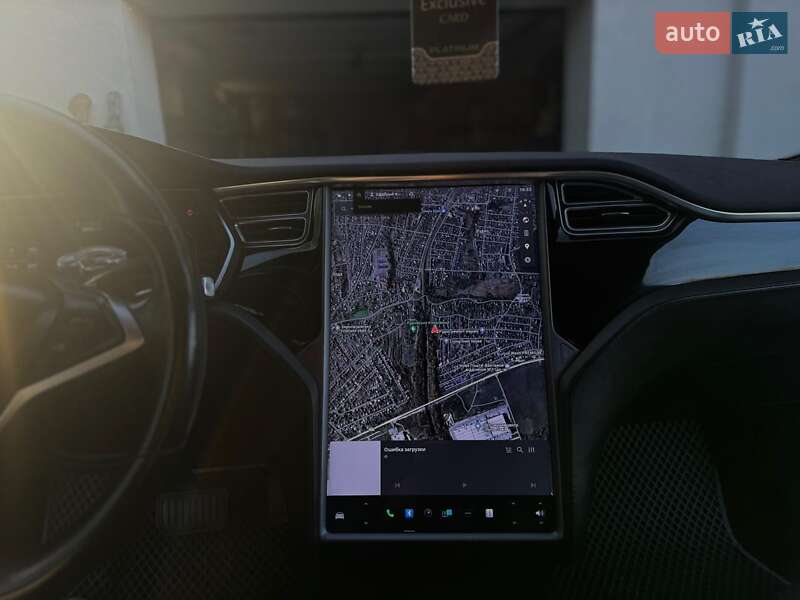 Лифтбек Tesla Model S 2015 в Львове