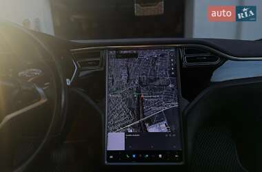 Лифтбек Tesla Model S 2015 в 