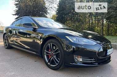 Ліфтбек Tesla Model S 2015 в Житомирі