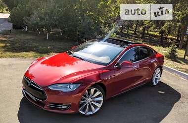 Лифтбек Tesla Model S 2013 в Черкассах