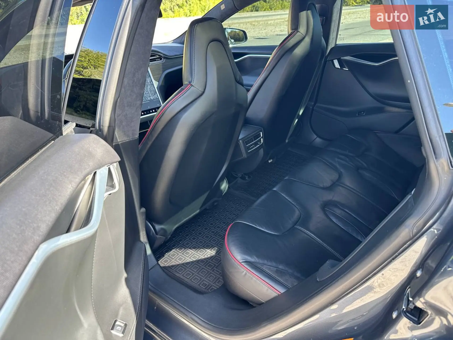 2014 Tesla Model S - мініатюра 10