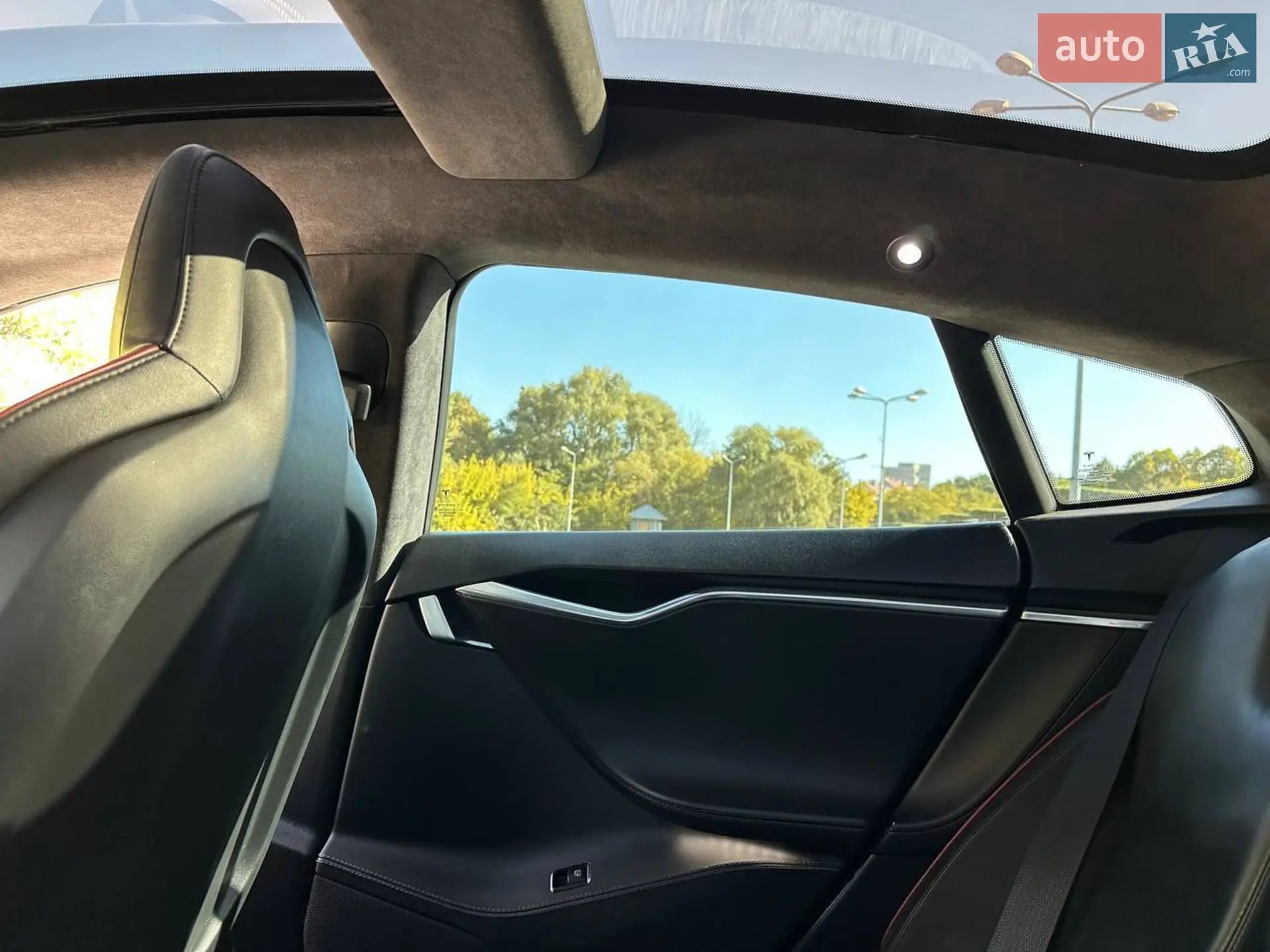 2014 Tesla Model S - мініатюра 19