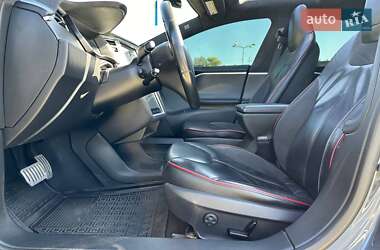 Лифтбек Tesla Model S 2014 в Днепре
