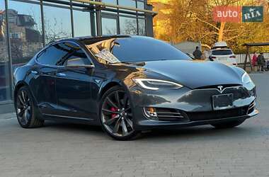 Лифтбек Tesla Model S 2016 в Трускавце