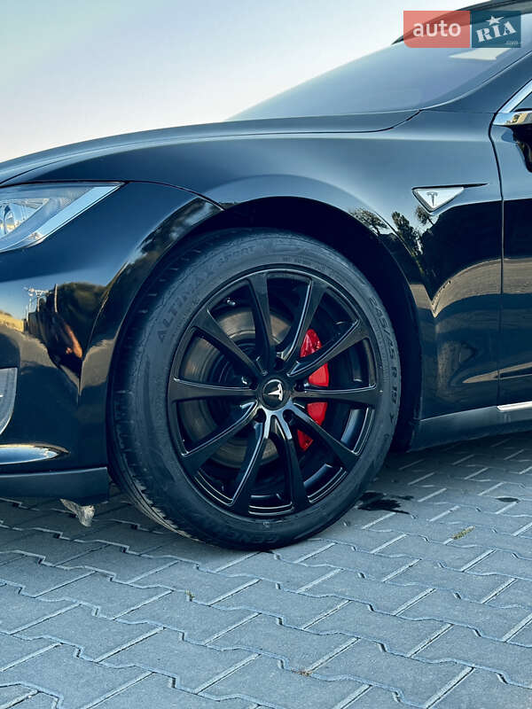 Ліфтбек Tesla Model S 2014 в Зборові