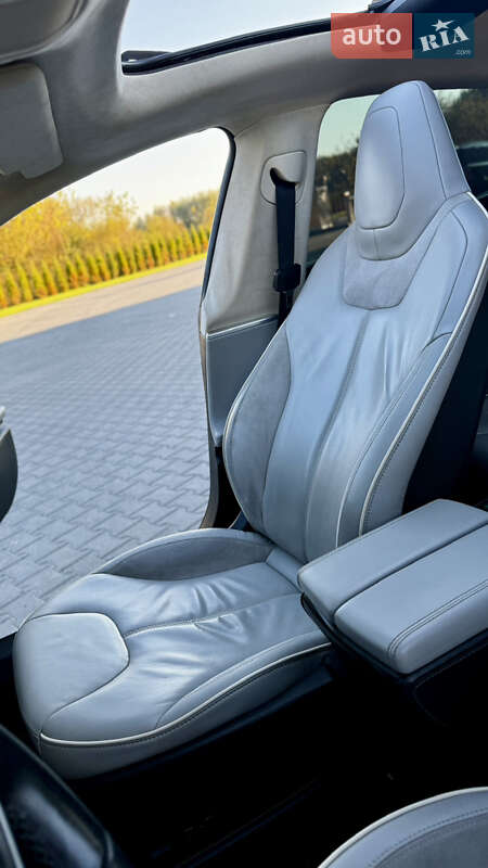 Ліфтбек Tesla Model S 2014 в Зборові