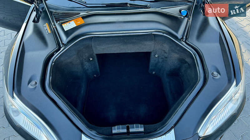 Ліфтбек Tesla Model S 2014 в Зборові