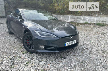 Ліфтбек Tesla Model S 2017 в Києві