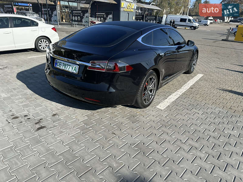 Ліфтбек Tesla Model S 2017 в Чернівцях