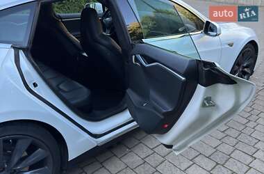 Лифтбек Tesla Model S 2016 в 