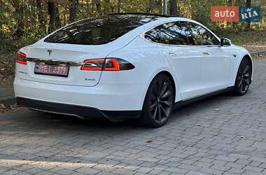 Лифтбек Tesla Model S 2016 в 