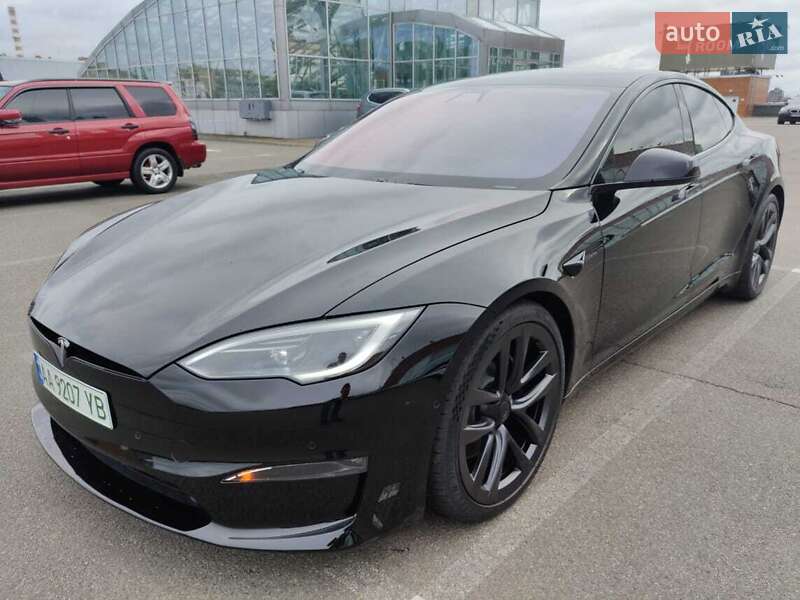 Лифтбек Tesla Model S 2022 в Киеве