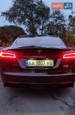 Лифтбек Tesla Model S 2022 в Киеве