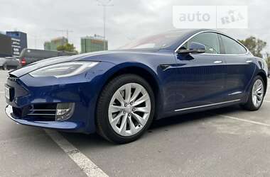 Ліфтбек Tesla Model S 2017 в Києві