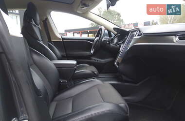 Ліфтбек Tesla Model S 2017 в 
