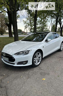 Ліфтбек Tesla Model S 2014 в Вінниці