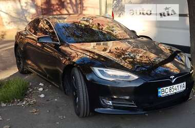 Лифтбек Tesla Model S 2018 в Одессе