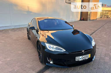 Лифтбек Tesla Model S 2018 в Житомире