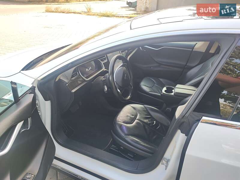 Лифтбек Tesla Model S 2013 в Николаеве фото 6 Лифтбек Tesla Model S 2013 в Николаеве