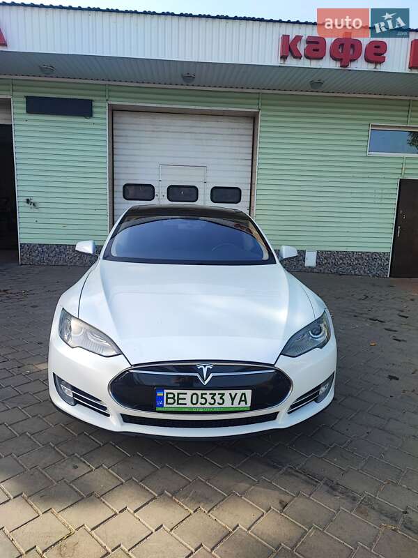 Лифтбек Tesla Model S 2013 в Николаеве фото 2 Лифтбек Tesla Model S 2013 в Николаеве