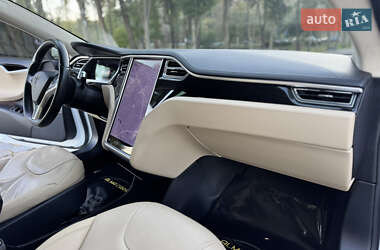 Ліфтбек Tesla Model S 2013 в Києві