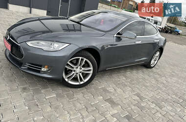 Ліфтбек Tesla Model S 2013 в Вінниці