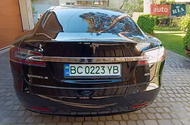 Tesla Model S 2016