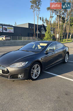 Ліфтбек Tesla Model S 2015 в 