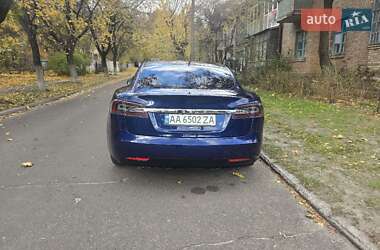 Лифтбек Tesla Model S 2016 в Киеве