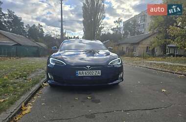 Лифтбек Tesla Model S 2016 в Киеве