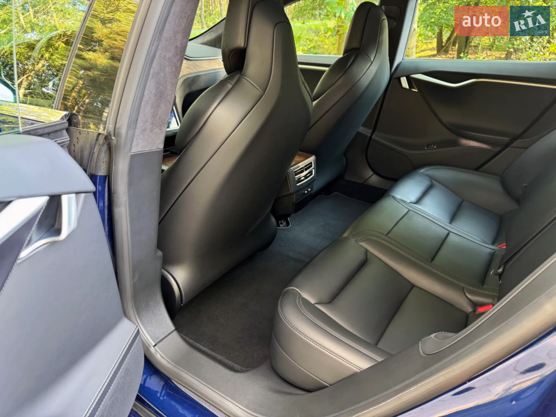 Tesla Model S 2017 VIN 5YJSA1E29HF192201 фото оголошення 8 з 12