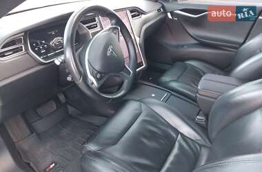 Лифтбек Tesla Model S 2017 в 