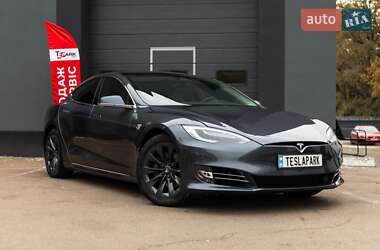 Лифтбек Tesla Model S 2018 в Киеве