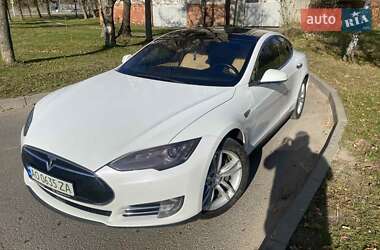 Лифтбек Tesla Model S 2014 в Львове